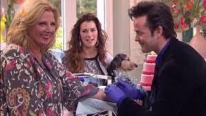 Loretta maxine schrijver is a dutch television host. Loretta Schrijver Viert 60e Verjaardag Met Tattoo