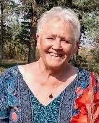 Daisy Schroeder's Instagram, Twitter & Facebook