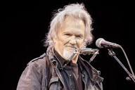Kris Kristofferson, de 87 años, se enfrenta a sus "últimos días": Pone sus asuntos en orden "para facilitar las cosas a su familia" : r/Music