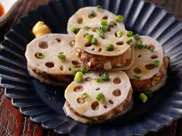 電子レンジに任せっぱなし「れんこんサンド餃子」という妙手があった【Yｕｕ】 - メシ通 | ホットペッパーグルメ