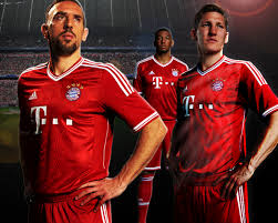 Für die königsklasse der saison 2012/2013 erhält der fc bayern münchen ein neues jersey mit einem. New Bayern Munich Kit 13 14 Adidas Fc Bayern Home Shirt Goalkeeper 2013 14 Football Kit News