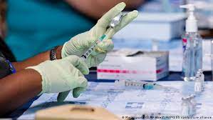 Para as pessoas vacinadas com a vacina janssen, que receberam apenas uma dose, a. Eua Autorizam Terceira Dose De Vacina Para Imunodeprimidos Novidades Da Ciencia Para Melhorar A Qualidade De Vida Dw 13 08 2021
