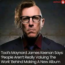 MAYNARD CHEERS with EDDIE VEDDER