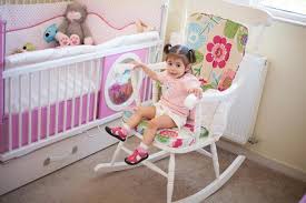 Her bütçeye göre uygun sallanan koltuk modelleri bulmak mümkün ve olanaklıdır.ürünü kullanmaya. Ahsap Sallanan Sandalye Denizli De Bebek Odasi Cocuk Odasi Genc Odasi Tasarimlari