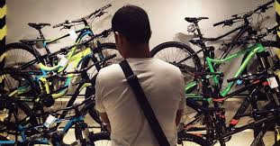 Walk into your local bike shop, and you'll likely find a recognizable brand, like specialized, trek or giant. Things To Consider When Buying A Bike Pinoy Fitness