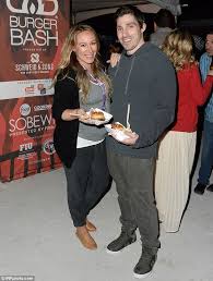 Haylie katherine duff is an american actress, singer, television host, writer, and model. Haylie Duff Posts A Picture Of Newborn Daughter Ryan S Tiny Feet Daily Mail Online