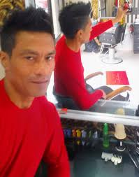 Ora Barber's Instagram, Twitter & Facebook