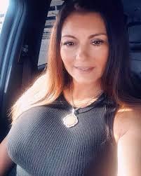 Yvette Salas (@yvettesalas320) • Instagram photos and videos