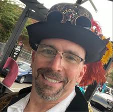 What happens when a player discards a wrong tile and claims a different one?