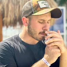 Angelo Graci's Instagram, Twitter & Facebook