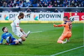 Ex Dynamo Gibt Sein Bundesliga Debut In 2020 Bundesliga Torwart Dynamo Dresden