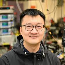 Alex Meng's Instagram, Twitter & Facebook