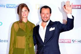 Stefano accorsi sarà nel cast del film i calcianti, opera prima del regista stefano lorenzi. Stefano Accorsi Gli Amori Bianca Laetitia Casta Giovanna Mezzogiorno