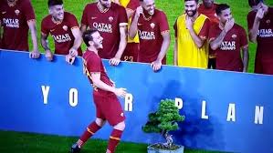 Use the filters to select a opponent. La Roma Batte Il Real In Amichevole E Alza Un Bonsai Ironie Sui Social Per Il Primo Trofeo