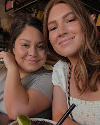 Erin Thiessen's Instagram, Twitter & Facebook