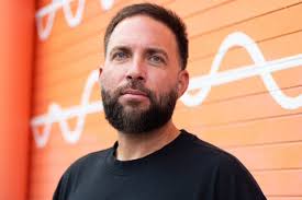 Alisa Turner Artist Profile