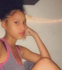 Brianna Robertson's Instagram, Twitter & Facebook