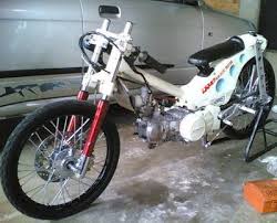 Honda grand masih tetap mengusung desain retro seperti pendahulunya honda astrea star dan honda astrea prima, dan tetap menggunakan mecin c100 yang terkenal bandel dan irit. Modifikasi Motor Astrea Grand Motor Honda Gambar