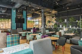 Charlie Pizza Restaurant By In Arch 03 Myhouseidea Industrial Interior Bedroom Industrial Wall Decor Industrial Interiors