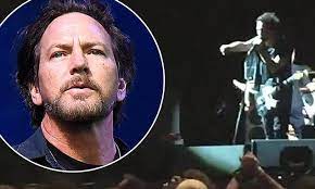 Cornell sang the words in a moving duet with a young newcomer in town named eddie vedder. Pearl Jam S Eddie Vedder Stops Song To Call Out Obnoxious Fan At Wrigley Field Concert Daily Mail Online
