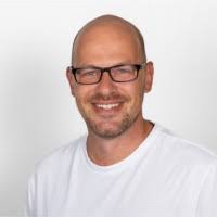 200+ "Priester" profiles