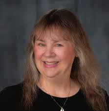 Amanda Gumm's Instagram, Twitter & Facebook