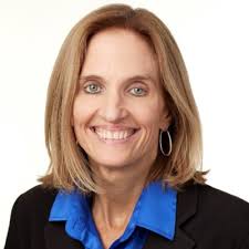 As the Transplant Center at Mayo Clinic in Arizona commemorates its 25th  anniversary, I stand in awe of the extraordinary journey that has unfolded. 