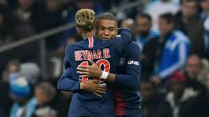 Paris sg will play against lille in another promising game of the ongoing ligue 1's tournament., after its previous match, paris sg will be looking forward to secure a victory against visiting team lille and. Paris Saint Germain 2 Lille 1 Mbappe And Neymar Take Record Breaking Hosts 11 Points Clear Football News Stadium Astro