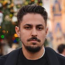 I think Alexa, Irene, Daniel, and Yazmin's perfectly sum up Lazy Boy's and  Ode Osbourne's back-and-forth. The press conference was wild if you speak  Spanish