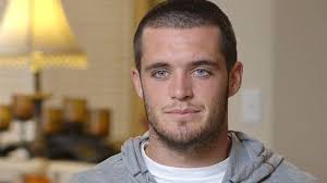 Friendly reminder that Derek Carr wears eyeliner : r/DenverBroncos