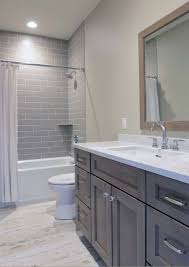 46 Simple Guest Bathroom Makeover Ideas On A Budget Probably If You Will Have Some Extra Ca Small Bathroom Makeover Bathrooms Remodel Bathroom Remodel Master