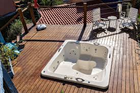 Weitere ideen zu whirlpool garten, gartenpools, pool im garten. Aktualisiert 2021 Casa Com Jacuzzi Vista Privilegiada 300 M Da Praia Appartement In Borrifos Tripadvisor