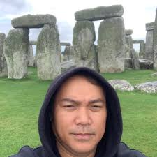 Sara Vine updated her profile picture.