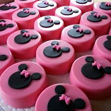 Minnie Mouse Oreos Chocolate Covered Cookies Chocolate Covered Treats Oreo Treats