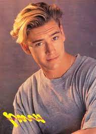 Mark Paul Gosselaar Champion Of 90s Style Mark Paul Gosselaar Heartthrob Boy Hairstyles