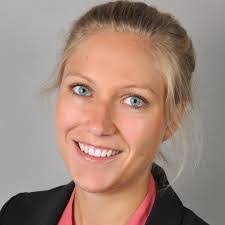 Sarah Ettinger's Instagram, Twitter & Facebook