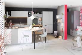 Elles peuvent se combiner parfaitement à tous les styles de décors grâce à ses nombreuses formes et. Cuisine Avec Coin Repas Table Bar Ilot Pour Manger Cote Maison