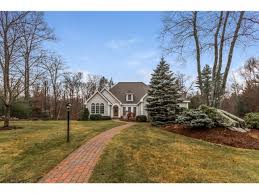 Looking To Buy A Home In The City Of Hampstead New Hampshire Contact The Professionals At Sue Padden Real Estate For The Bes With Images Real Estate City House Hampstead