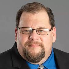 Kyle Baggett's Instagram, Twitter & Facebook