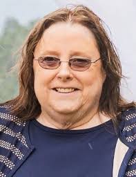 Lisa Lussier's Instagram, Twitter & Facebook