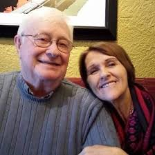 Expert hairstylist for foil highlights in Muncie area