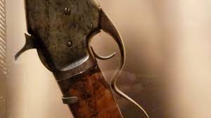 The engravings on the metal and wood depict important events that happened throughout billy the kid's life. Billy The Kid S 1880 Whitney Kennedy Rifle è'é‡Žå¤§å«–å®¢ Youtube
