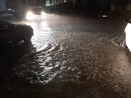 Unwetter24.net bietet aktuelle wetterwarnungen und gefahrenhinweise bei markanten wetterlagen wie gewitter, sturm, regen, schnee, glatteis in deutschland. Unwetter Im Landkreis Knapp 100 Einsatze In Der Nacht Regio Aktuell24