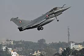 Des pays comme l'inde, l'indonésie et le vietnam, pays historiquement acheteurs d'armes russes mais qui achetaient de plus en plus de matériel américain. Vente De Rafale A L Inde Plainte Pour Declencher Une Enquete Sur Des Pots De Vin La Presse