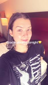 First comcert alone🥳 #thesecretofus #thesecretofustour #gracieabrams  #gracieabramstour #atlanta