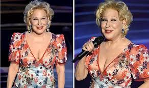 Изучайте релизы bette midler на discogs. Oscars Bette Midler Star 73 Defies Age In Semi Sheer Plunging Dress At Oscars 2019 Bette Midler