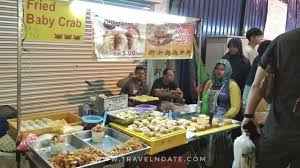Jadi di jonker 88, untuk mendapat makanan kalian harus langsung pesan dan bayar. Mural Terkenal Dan Makanan Halal Di Jonker Street Night Market
