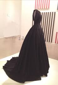 Robe azzedine alaïa moutarde taille xs. Azzedine Alaia Robe Engagement Dresses Designer Dresses Gowns
