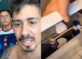 Check spelling or type a new query. Carlinhos Maia Encontra Sacola Misteriosa Escondida Por Convidado Em Descarga Macumba Quem Quem News