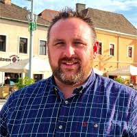 50+ "Daniel Bush" profiles